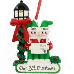 Caroler Family Of 2